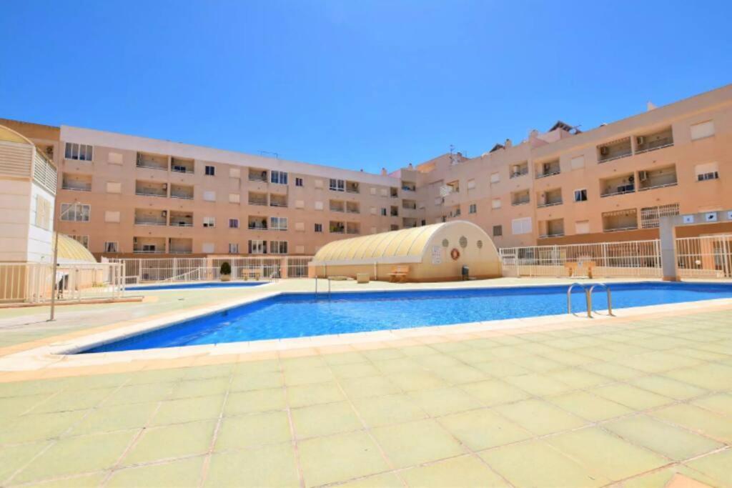 Top Floor Torrevieja Center Apartment المظهر الخارجي الصورة