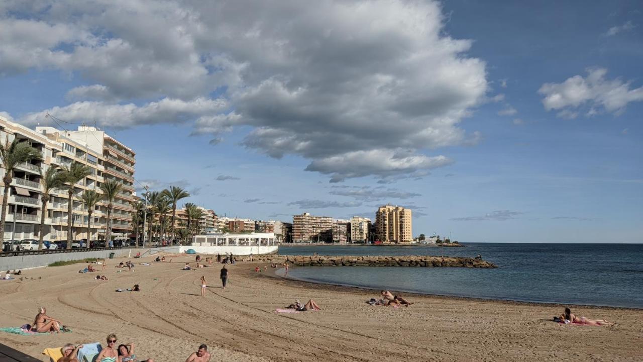 Top Floor Torrevieja Center Apartment المظهر الخارجي الصورة